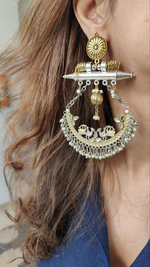 Dual Tone Peacock Pearl Earring